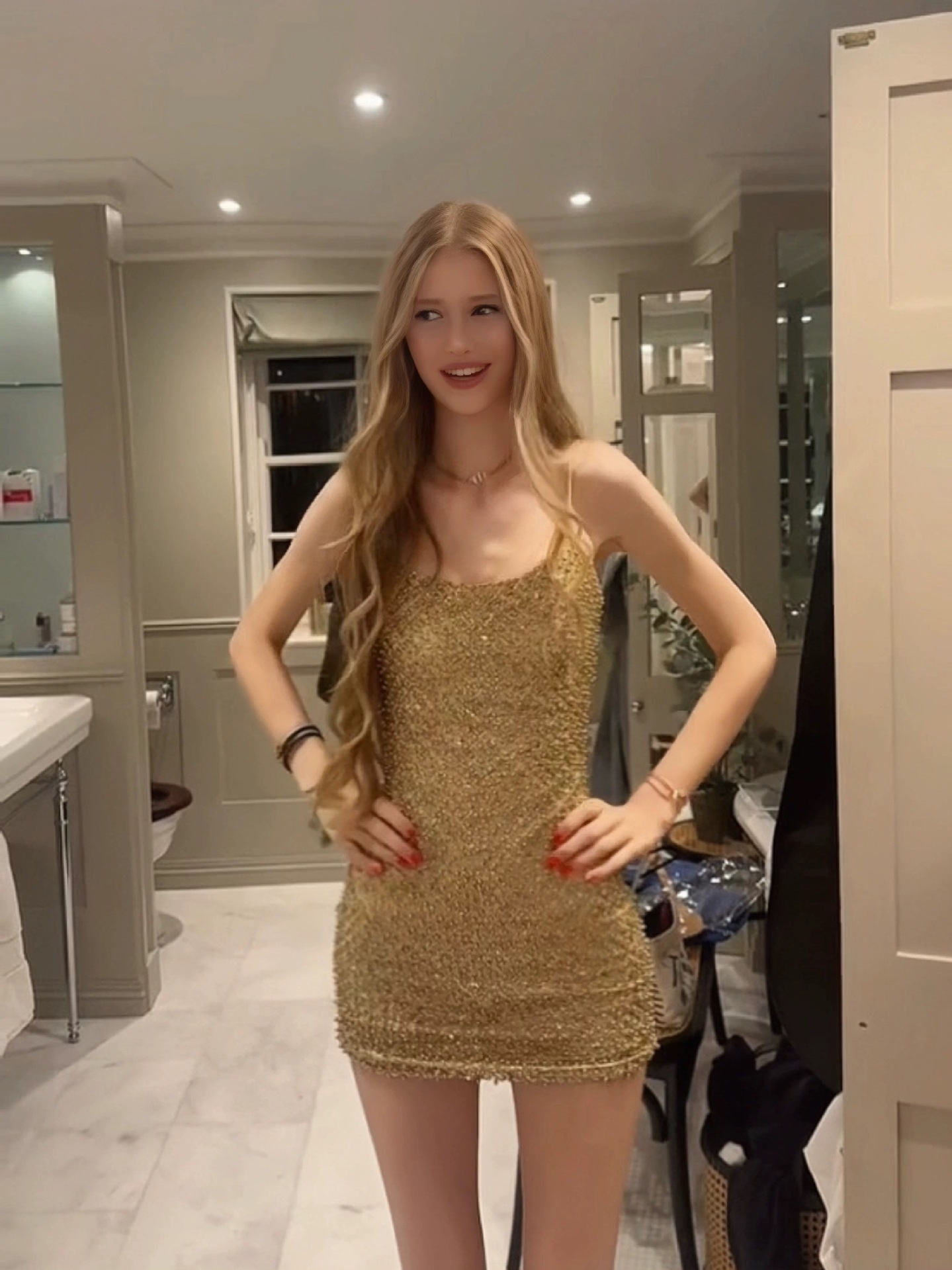 Women Sparkly Rhinestone Embel - огляд і ціна Sparkly Rhinestone Club Party Dress